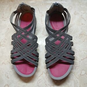 BareTraps Sela Sandals Womens 7.5M Gray Stretch Strappy Comfort Walking Casual